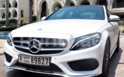 Mercedes C200 (Blanc), 2018 à louer à Dubai