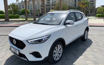 MG ZS (Blanc), 2022 à louer à Dubai