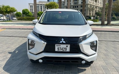 Mitsubishi Xpander (Blanco), 2025 para alquiler en Abu Dhabi