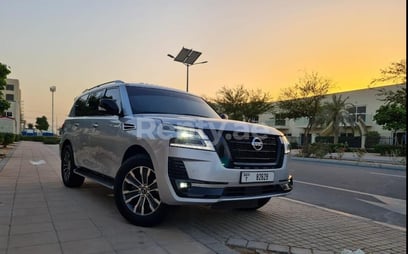 Nissan Patrol (Серый), 2019 для аренды в Дубай