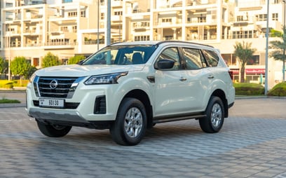 Dubai'de kiralık Nissan Xterra (Beyaz), 2025