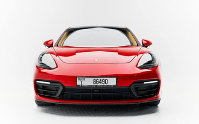 Porsche Panamera (rojo), 2021 para alquiler en Dubai