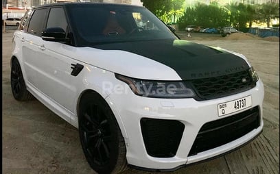 在迪拜 租 Range Rover Sport SVR Supercharged (白色), 2019