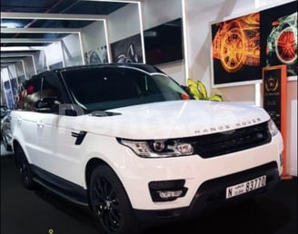 Range Rover Sport (Blanc), 2017 à louer à Dubai