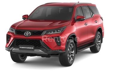 Toyota Fortuner (Bianca), 2020 in affitto a Sharjah