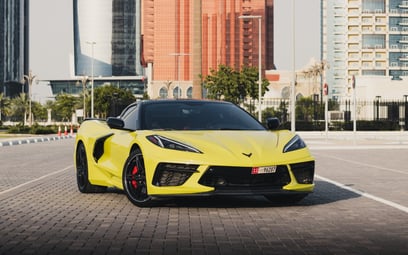 在阿布扎比 租 Chevrolet Corvette C8 Spyder (黄色), 2022