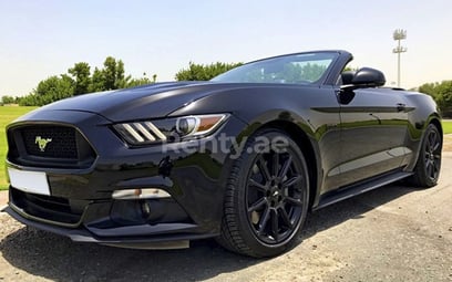 Ford Mustang (Черный), 2016 для аренды в Дубай