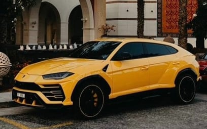 Lamborghini Urus (Gelb), 2019 zur Miete in Sharjah