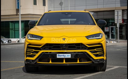 在迪拜 租 Top Specs Lamborghini Urus (黄色), 2020