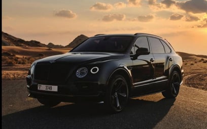 Bentley Bentayga (Черный), 2019 для аренды в Дубай