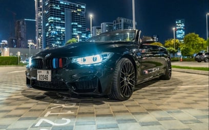 BMW 4 Series (Negro), 2018 para alquiler en Dubai
