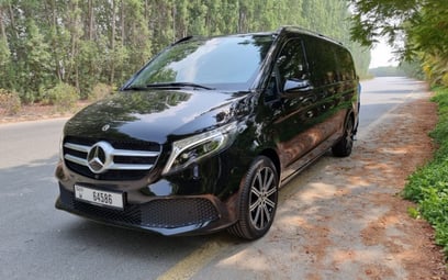 Mercedes V250 full option (Black), 2020 for rent in Ras Al Khaimah