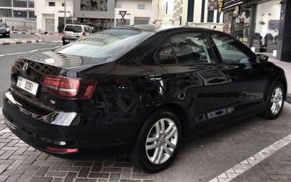 Volkswagen Jetta (Negro), 2018 para alquiler en Dubai