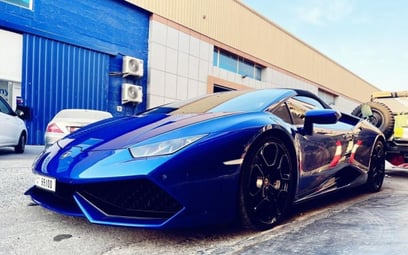 Lamborghini Huracan Spyder (Blu), 2020 in affitto a Dubai