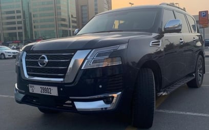 Nissan Patrol V8 (Blau), 2019  zur Miete in Dubai