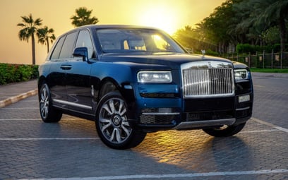 إيجار Rolls Royce Cullinan (أزرق), 2021 في دبي