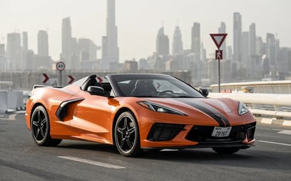 Chevrolet Corvette (naranja), 2022 para alquiler en Dubai