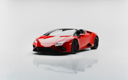 Lamborghini Huracan Evo Akropovic (rojo), 2021 para alquiler en Dubai