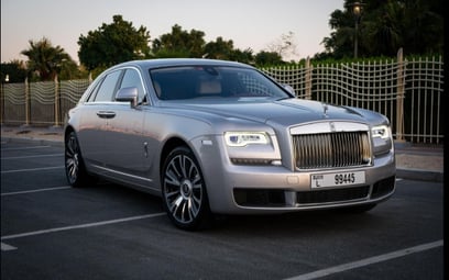 إيجار Rolls Royce Ghost (فضة), 2019 في دبي