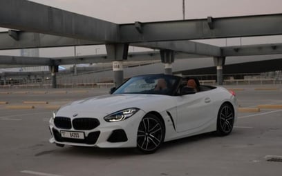 BMW Z4 M40i (Белый), 2020 для аренды в Дубай