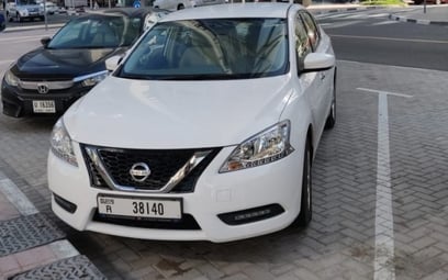 在迪拜 租 Nissan Sentra - 2020