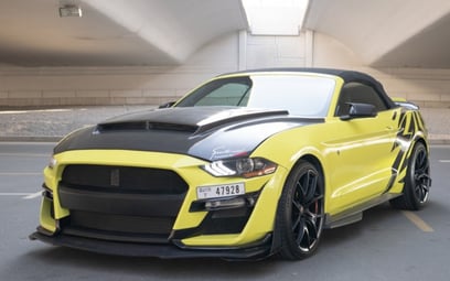 Ford Mustang (Желтый), 2019 для аренды в Дубай