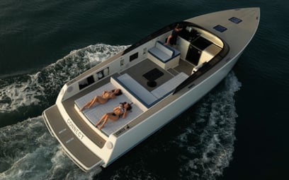 Van Dutch Connect 40 ft (13m) for rent in Dubai
