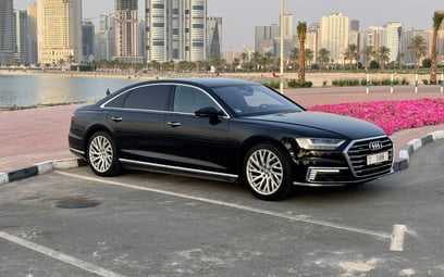 Black Audi A8 L60 TFSI 2020 à louer à Dubaï