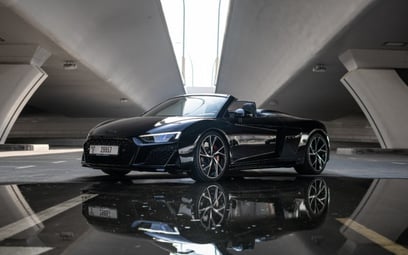 Black Audi R8 V10 Spyder 2021 para alquiler en Dubai