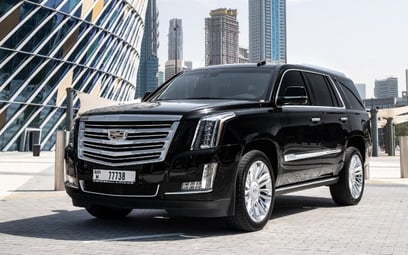 Black Cadillac Escalade Platinum 2019 للإيجار في دبي