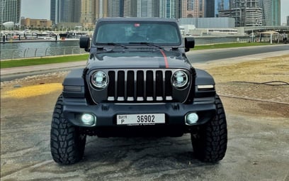 Black Jeep Wrangler 2021 para alquiler en Dubái