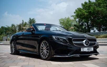 Black Mercedes S 500 Cabrio 2018 迪拜汽车租凭