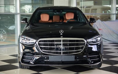 Black Mercedes S Class 2022 迪拜汽车租凭