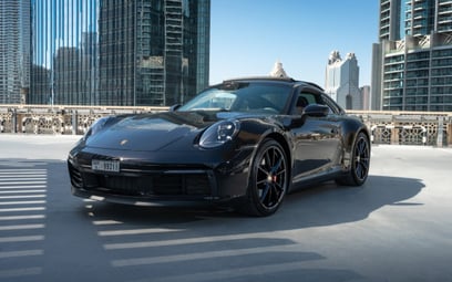 إيجار Porsche 911 Carrera S (أسود), 2021 في دبي