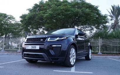 Black Range Rover Evoque 2018 在迪拜出租