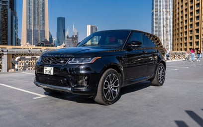 Black Range Rover Sport 2020 للإيجار في دبي