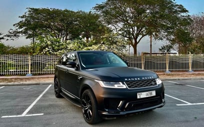 Black Range Rover Sport 2021 en alquiler en Dubai