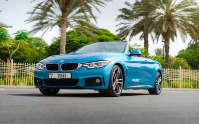 Blue BMW 430i  cabrio 2020 для аренды в Дубае