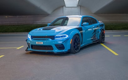 Blue Dodge Charger 2019 迪拜汽车租凭