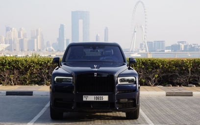 Dark Blue Rolls Royce Cullinan Mansory 2020 à louer à Dubaï
