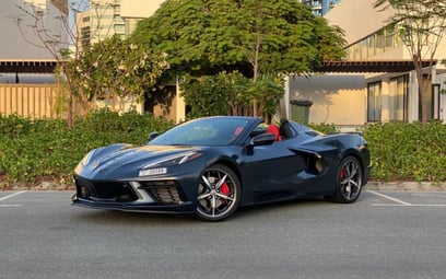 Grey Chevrolet Corvette Spyder 2021 para alquiler en Dubai