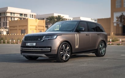Range Rover Vogue HSE (Gris), 2023 para alquiler en Dubai