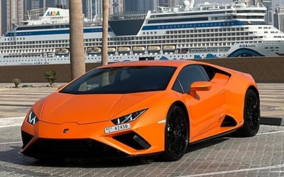 Orange Lamborghini Evo 2020 zur Miete in Dubai
