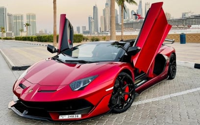 Red Lamborghini Aventador SVJ Spyder 2021 para alquiler en Dubái