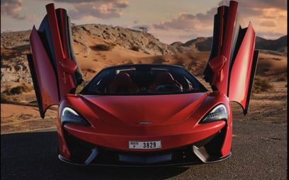 Red McLaren 570S 2019 à louer à Dubaï