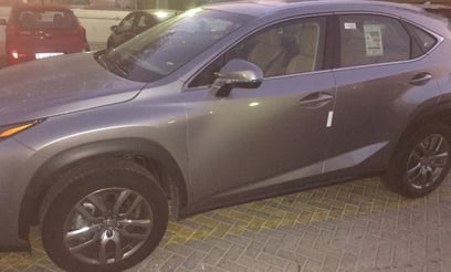 Silver LEXUS  NX 200 2018 迪拜汽车租凭