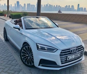 White Audi A5 Cabriolet 2018 迪拜汽车租凭