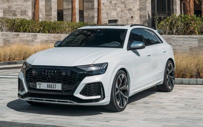 White Audi RSQ8 2021 for rent in Dubai