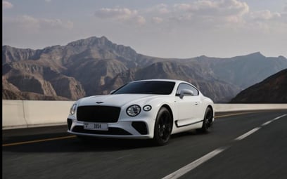 White Bentley Continental GT 2020 für Miete in Dubai