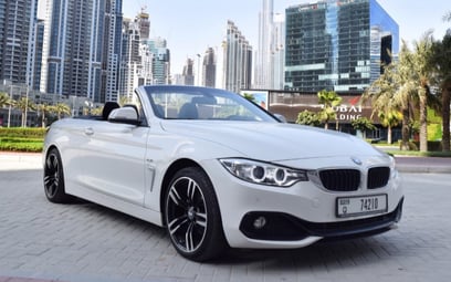White BMW 420i Cabrio 2017 迪拜汽车租凭
